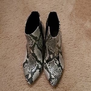 Like new animal print boots